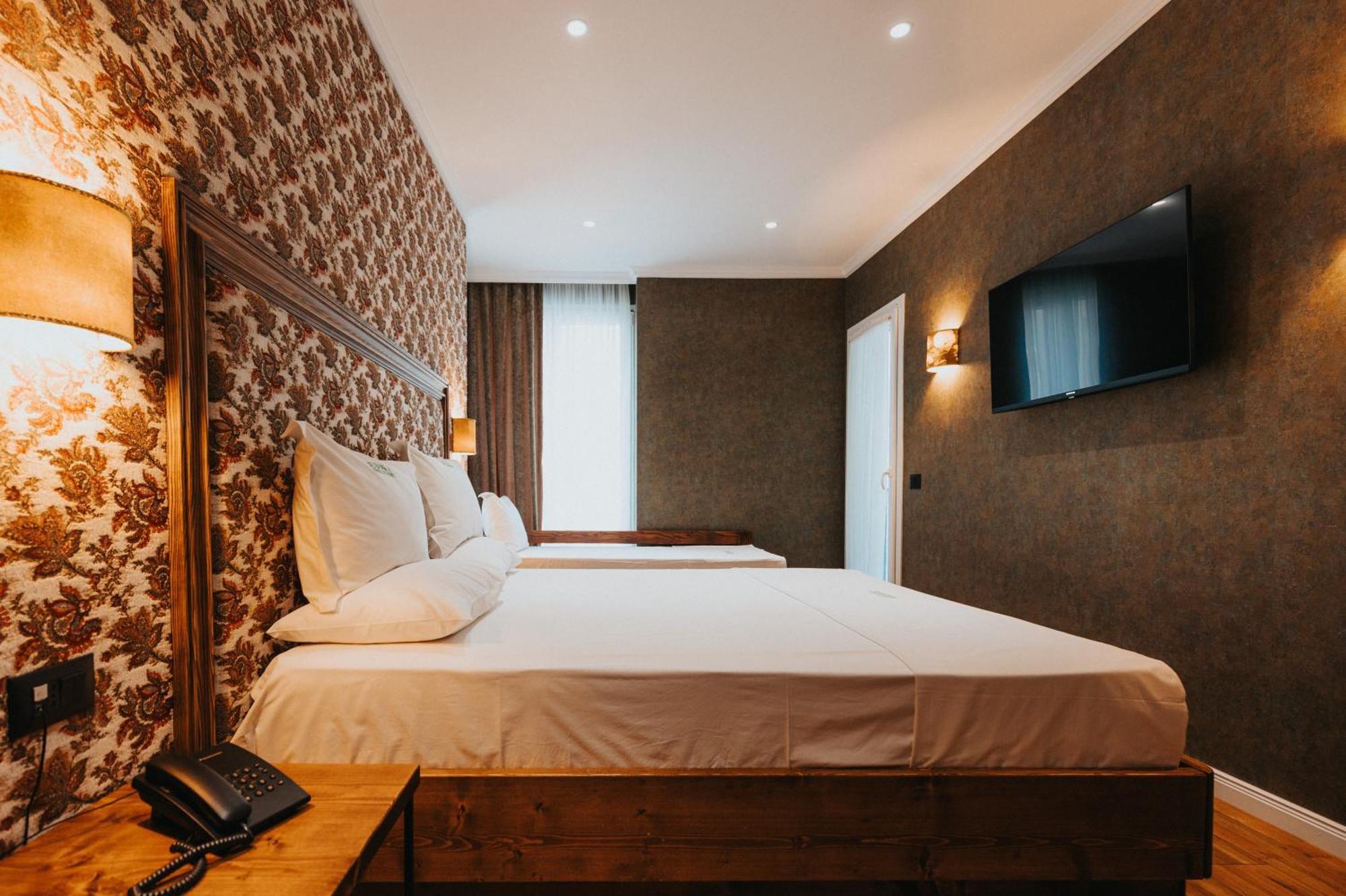 Ledina Hotel Орикум Экстерьер фото